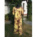 batikováné šaty - žlutohnědé